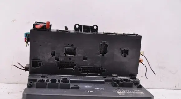 Mercedes-Benz Vito Viano W639 Fuse box set A6395450101 6395450201