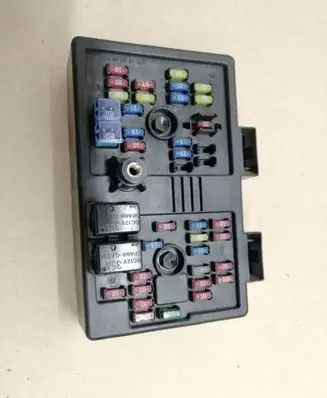 Chevrolet Captiva Fuse module 96821082