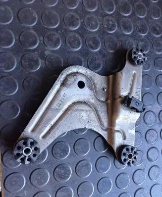 BMW 7 F01 F02 F03 F04 ABS pump bracket 6797679