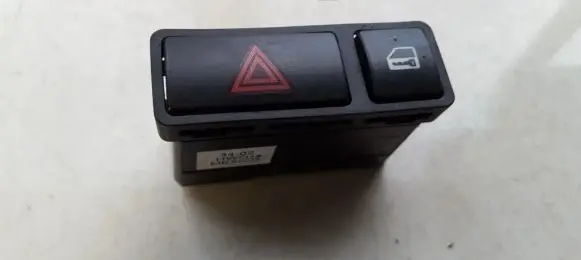 BMW 3 E46 Hazard light switch 61318368920 61.318368920