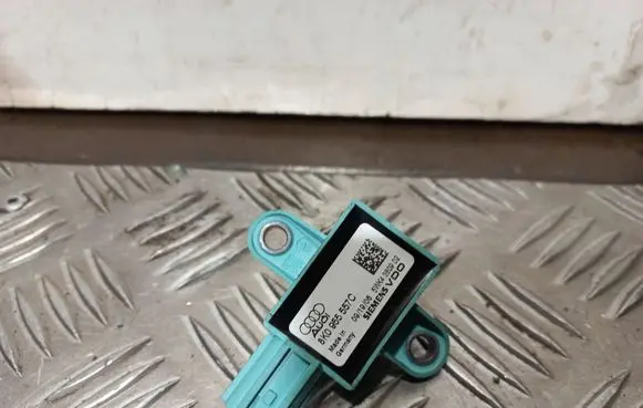 Audi Q5 SQ5 Airbag deployment crash/impact sensor 8K0955557C