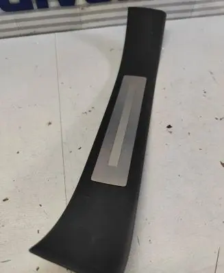 Audi A4 S4 B7 8E 8H Rear sill trim cover 8E0853375P 8E0853