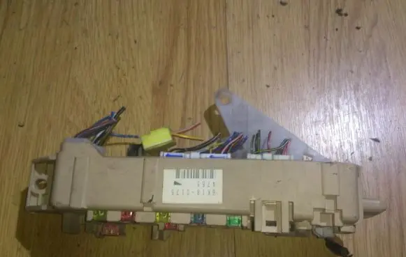 Mazda 323 Fuse box set 6k180175