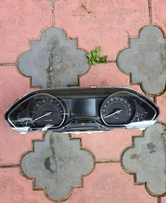 Peugeot 208 I Clock ZEGARYLICZNIK