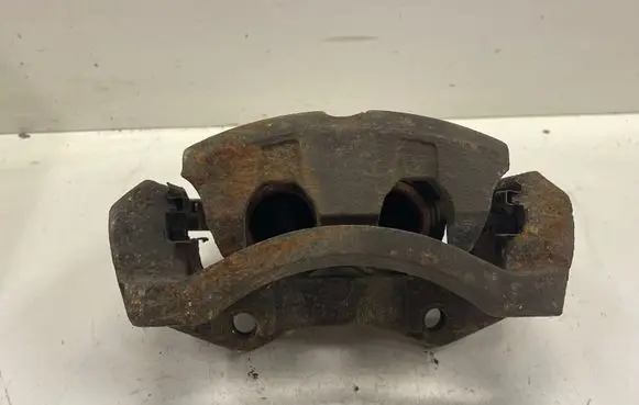 Nissan X-Trail T30 Front brake caliper