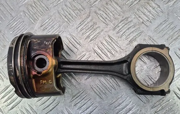 Mercedes-Benz E W212 Piston with connecting rod 0821RA M271820