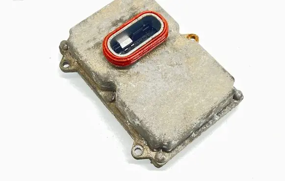 Mercedes-Benz E W211 Headlight ballast module Xenon 5DF00827900 A0028202426