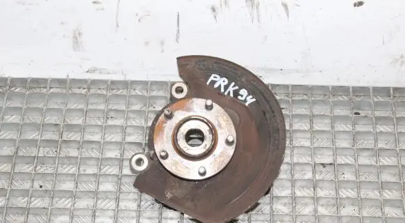 Nissan Juke I F15 Front wheel hub
