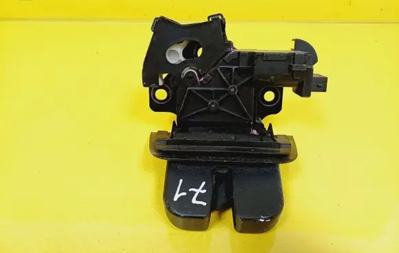 Audi A3 S3 8P Tailgate/trunk/boot lock/catch/latch 8P4827505C