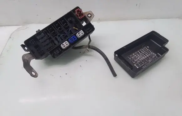 Subaru Legacy Fuse module