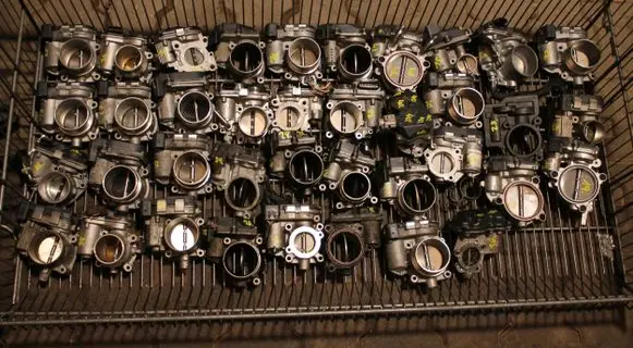 Volkswagen Beetle A5 Throttle valve 06K133062D