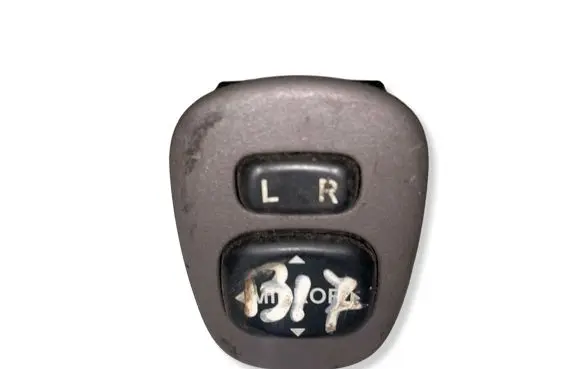 Toyota Celica T230 Wing mirror switch 183574