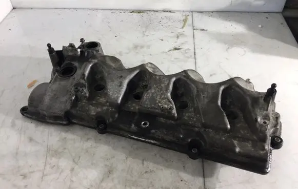 Volvo XC90 Rocker cam cover 