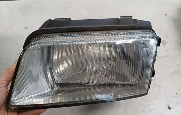 Audi A4 S4 B5 8D Headlight/headlamp 8D0941029A