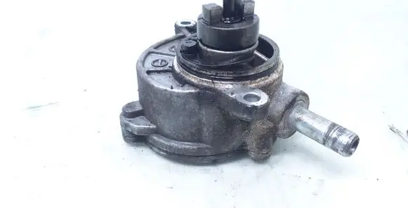 Mercedes-Benz C W203 Vacuum pump A6462300165 21090681