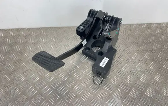 MG ZS Brake pedal 10807996 20220803C118 220821A269