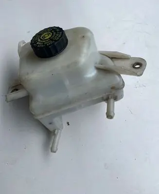 BMW 1 E81 E87 Brake fluid reservoir 033508 31172
