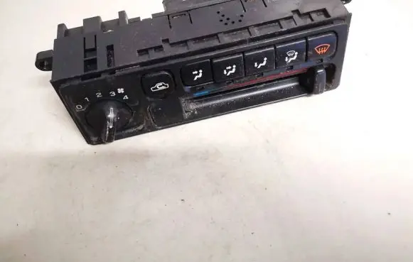 Subaru Legacy Climate control unit