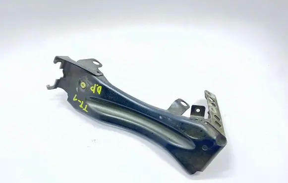 Audi TT TTS Mk2 Fender mounting bracket TL091