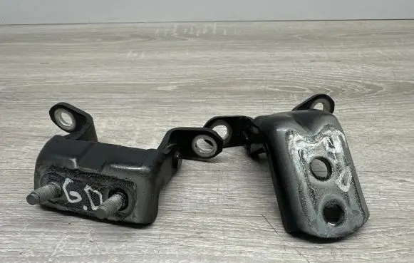 Nissan Qashqai Rear door hinge set 