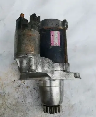 Toyota Avensis Verso Starter motor 4280000152