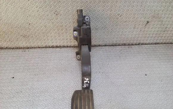 Ford Galaxy Accelerator throttle pedal 6G929F836JD