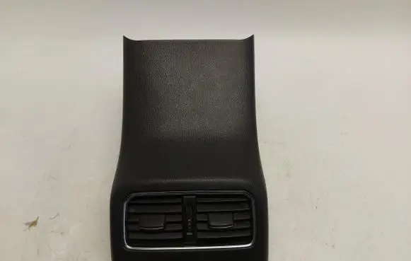 Rear air vent grill