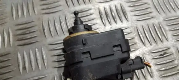Peugeot 206 Headlight level adjustment motor 