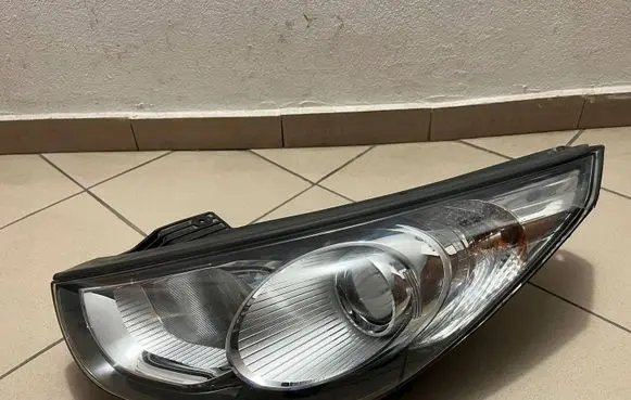 Hyundai ix35 Headlight/headlamp 92101-2Y000