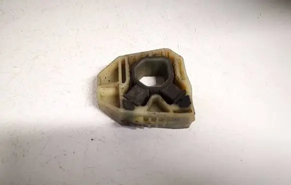 Volkswagen Tiguan Radiator mount bracket 1k0121367