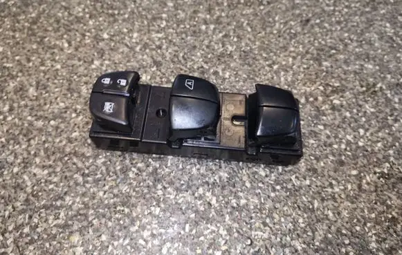 Nissan Juke I F15 Electric window control switch 254011KK5E