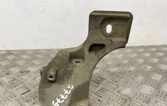 Land Rover Range Rover Sport L320 Engine mounting bracket KKU500590