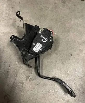 Renault Trafic II (X83) Accelerator throttle pedal 7700313060