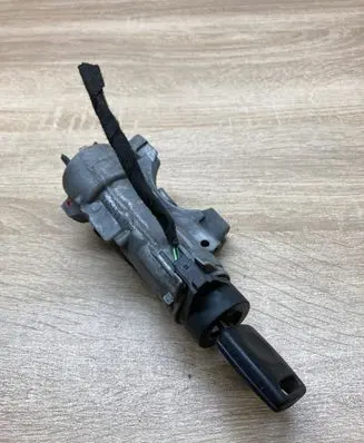 Volkswagen Multivan T5 Ignition lock 4B0905851C 4B0905849