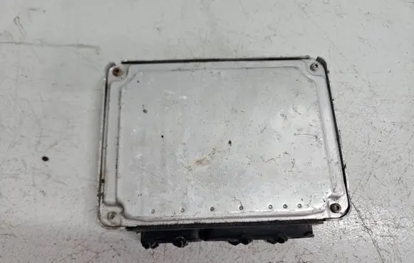 Volkswagen Polo III 6N 6N2 6NF Engine control unit/module 030 906 032 BD 0 261 206 767
