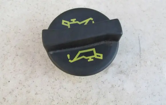 Ford Ecosport Oil filler cap 
