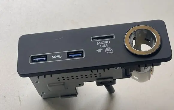Land Rover Range Rover Sport L494 USB socket connector JPLA19E110BB 20199521
