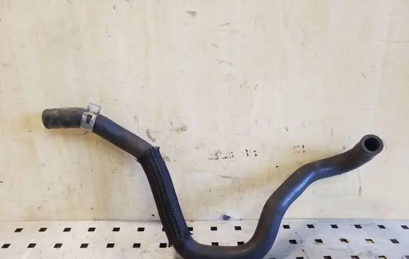 Engine coolant pipe/hose