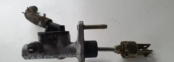 Toyota Yaris Clutch slave cylinder 