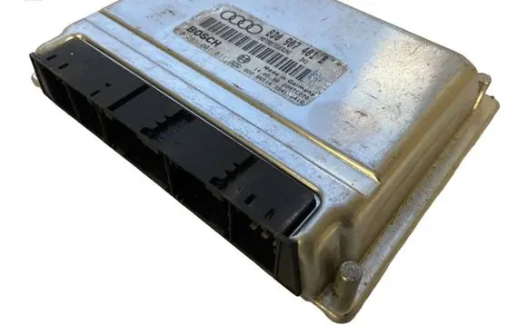 Audi A4 S4 B5 8D Engine control unit/module 8D0907401B 0281001811 28RTE220