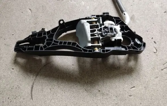 BMW 7 G11 G12 Front door coupe exterior handle/bracket 7377241