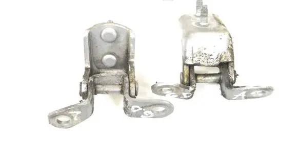 Toyota RAV 4 (XA20) Rear door upper hinge