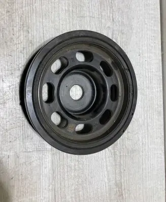 Volkswagen Up Crankshaft pulley 04c105243e