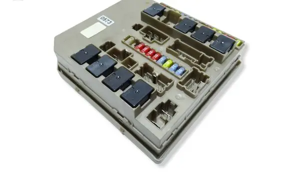 Renault Clio III Fuse module 674660A
