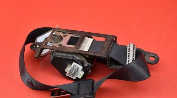 Chrysler Pacifica Front seatbelt P0TS741DVAD