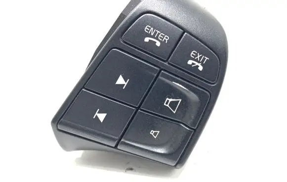 Volvo V50 Steering wheel buttons/switches 8682867