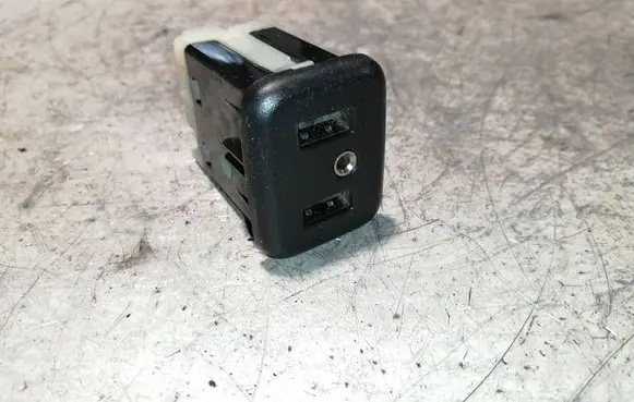 Buick Encore I USB socket connector 13509942