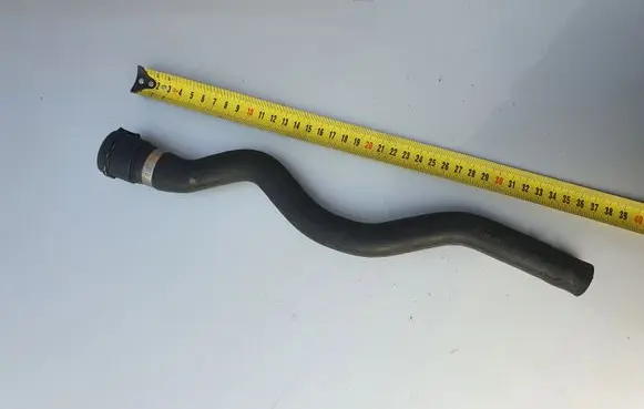 BMW 5 E39 Engine coolant pipe/hose