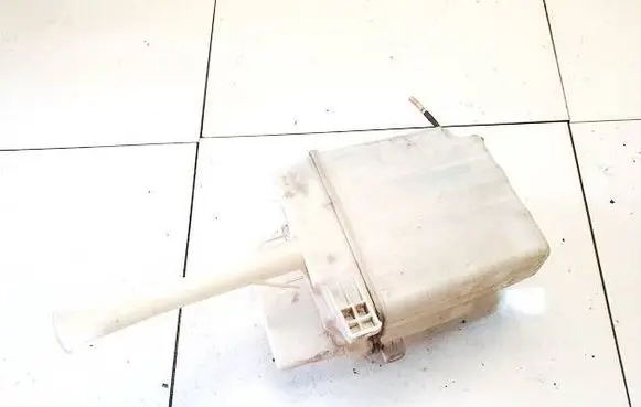 Toyota Avensis T250 Windshield washer fluid reservoir/tank 001185 E11015024