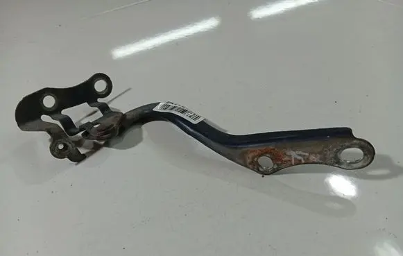 Toyota Yaris Engine bonnet/hood hinges 